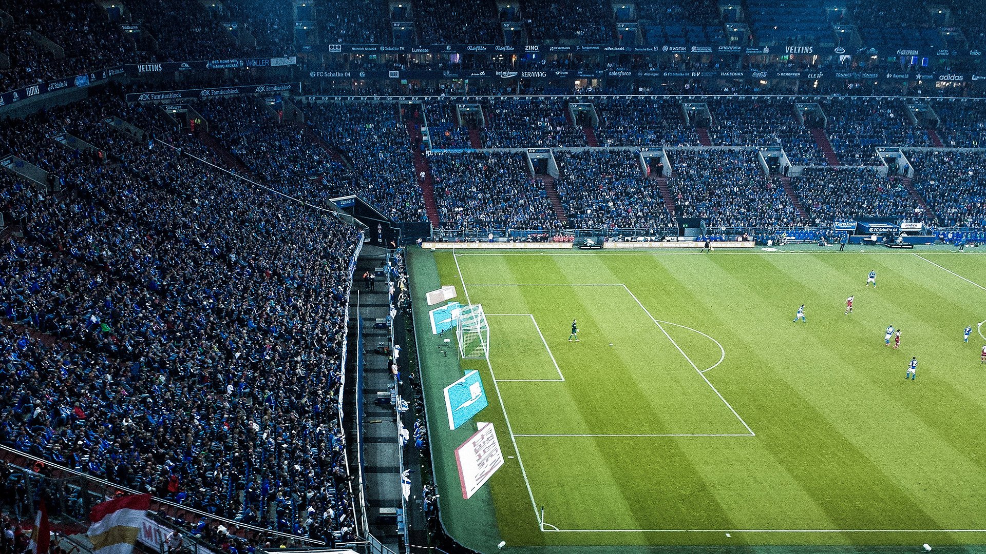 爱游戏官网-足球主题漫画连载吸引大批青少年读者，足球主题漫画手抄报